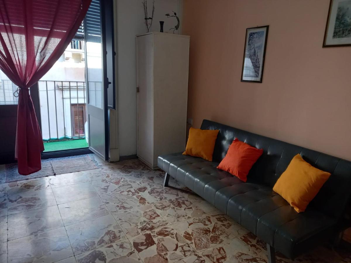 Joy'S House Apartment Catania Bagian luar foto